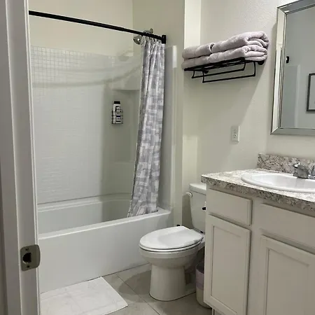 Divine Room - Davenport 5 Star - Shared Bathroom Exterior foto
