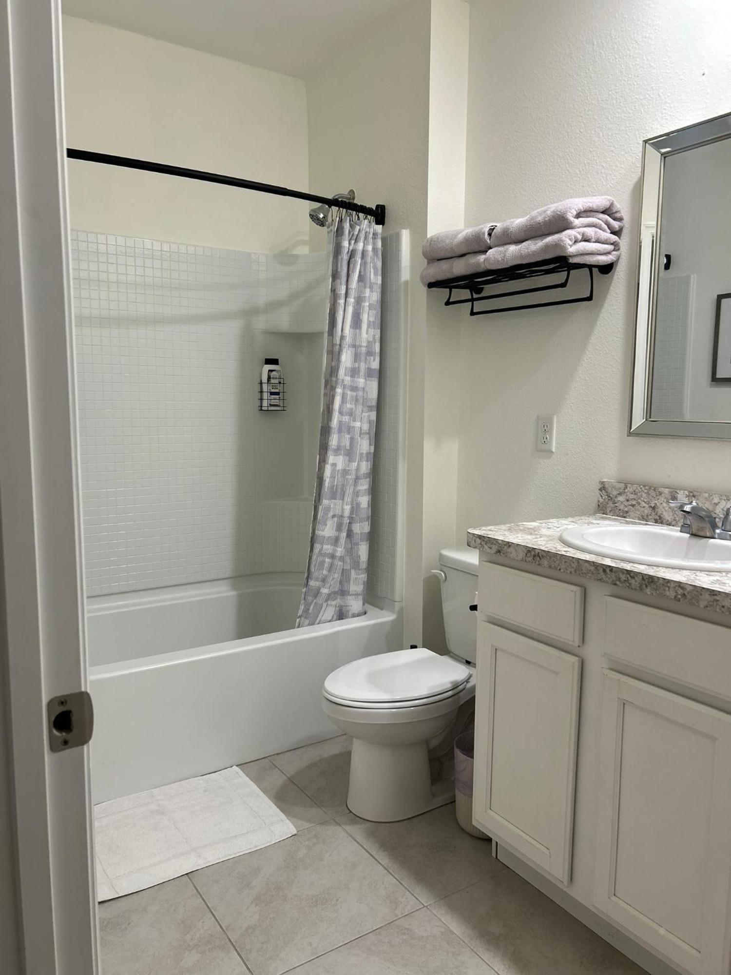 Quarto em Acomodações Particulares Divine - 5 Star - Shared Bathroom Davenport